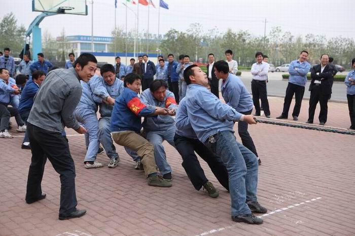 尊龙凯时人生就是博集团拔河比赛6